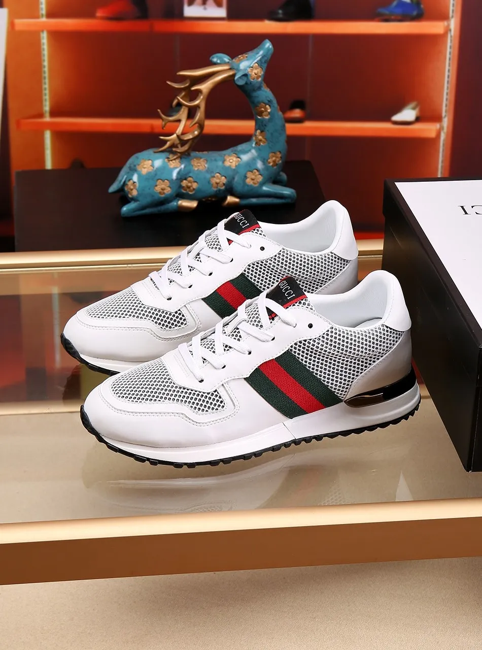 Factory price: 400💰 (GUCCI) The latest summer model from the official website🎁🎁casual and fashionable men's shoes👟, hot style💥The version is simple and elegant, exclusive for trendy men, trendy mesh fabric ➕The inner lining is made of sheepskin, soft and comfortable, black and white two-color optional, code number: 38-44, customized 45